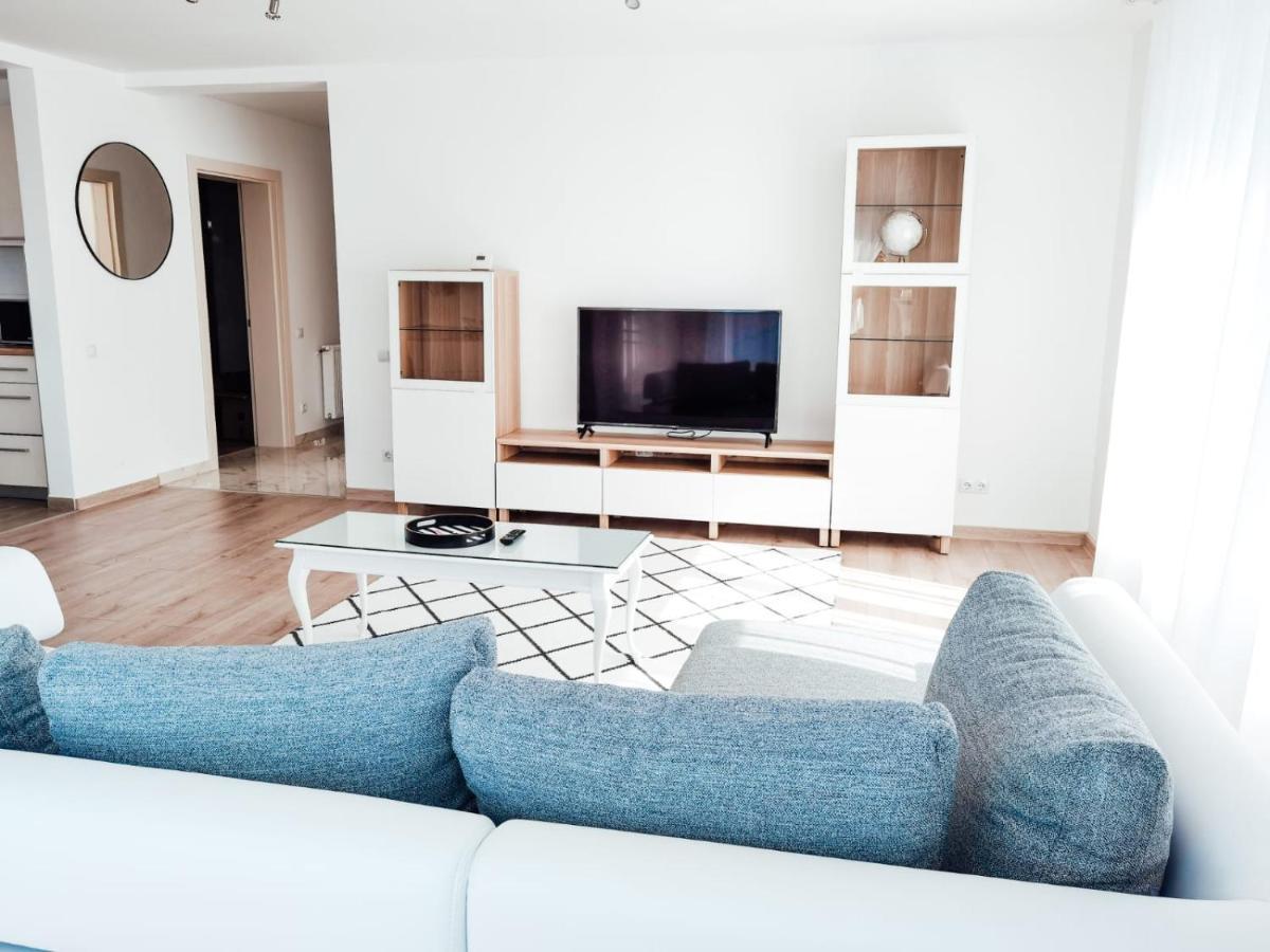 Silver Eden Apartments คลูจ-นาโปกา ภายนอก รูปภาพ