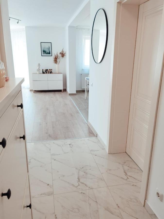 Silver Eden Apartments คลูจ-นาโปกา ภายนอก รูปภาพ