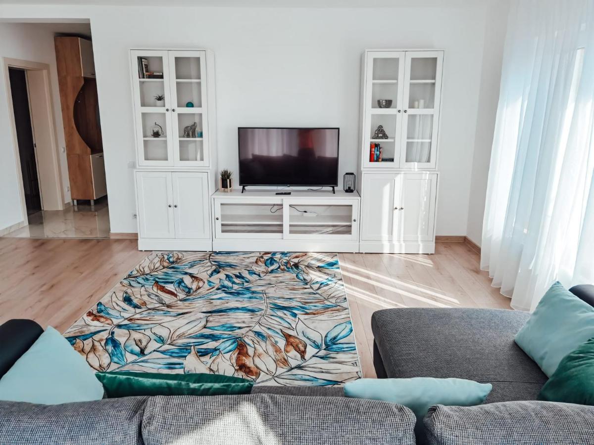Silver Eden Apartments คลูจ-นาโปกา ภายนอก รูปภาพ