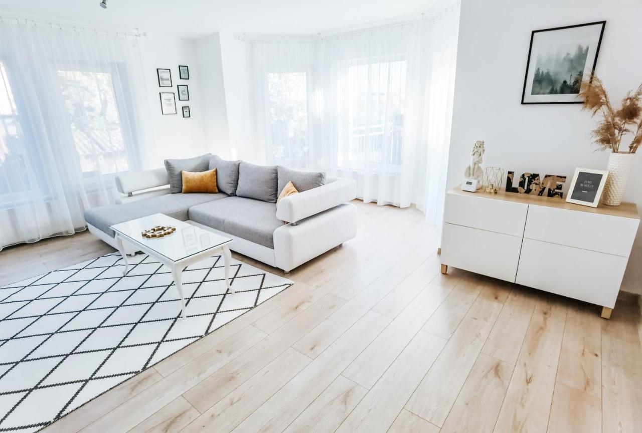 Silver Eden Apartments คลูจ-นาโปกา ภายนอก รูปภาพ
