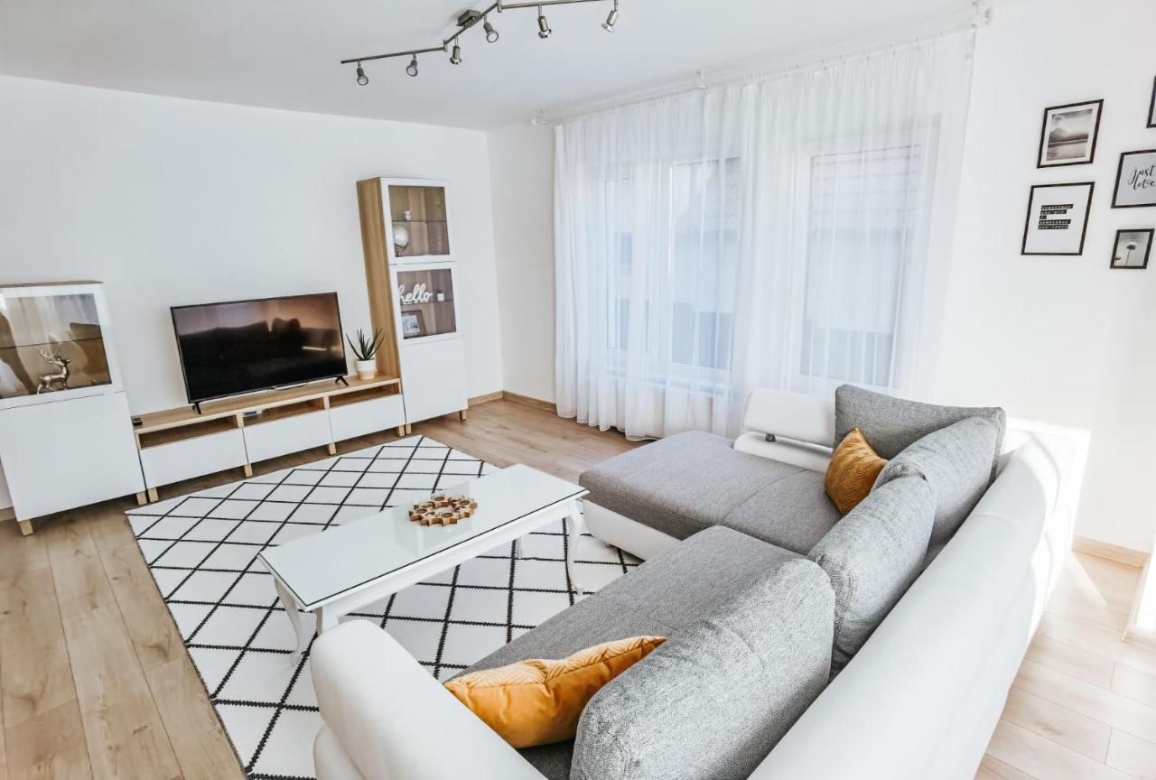 Silver Eden Apartments คลูจ-นาโปกา ภายนอก รูปภาพ