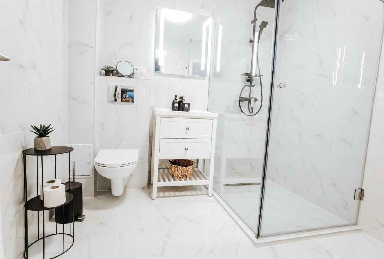Silver Eden Apartments คลูจ-นาโปกา ภายนอก รูปภาพ