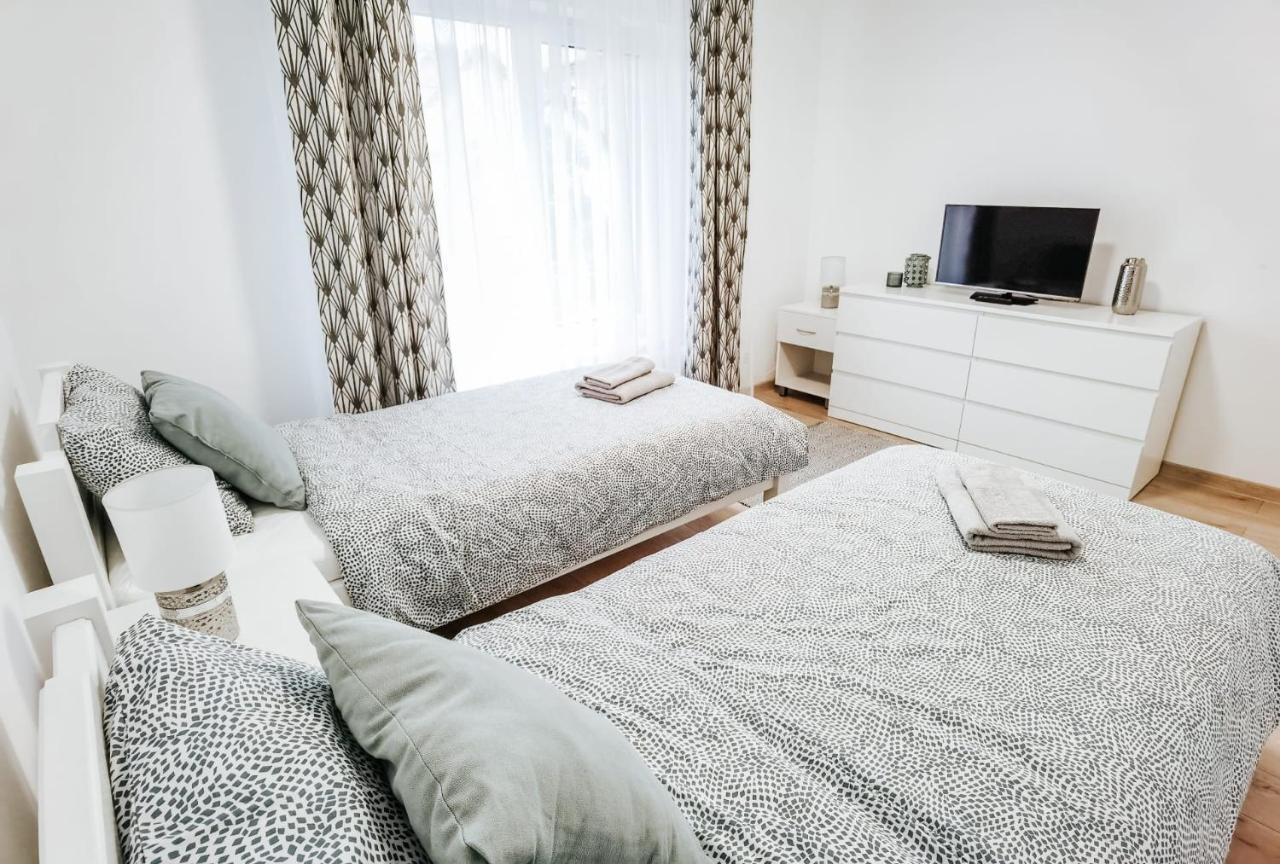Silver Eden Apartments คลูจ-นาโปกา ภายนอก รูปภาพ
