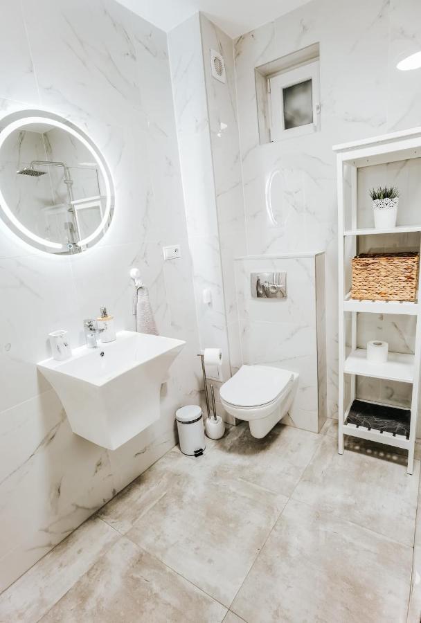 Silver Eden Apartments คลูจ-นาโปกา ภายนอก รูปภาพ