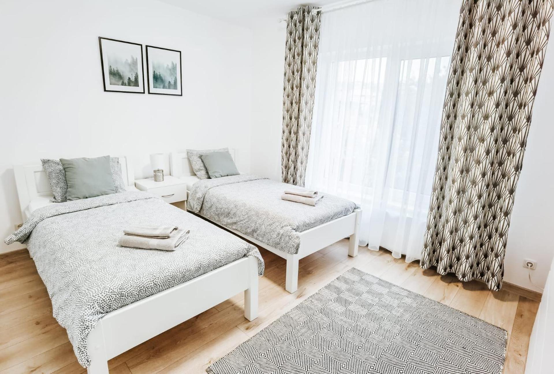 Silver Eden Apartments คลูจ-นาโปกา ภายนอก รูปภาพ